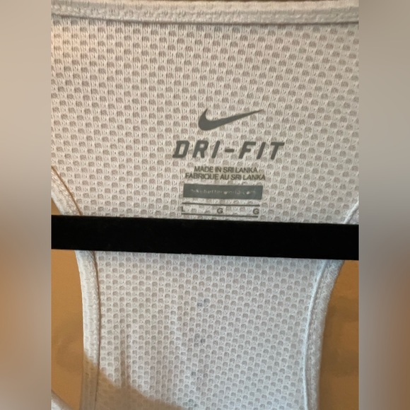 Nike Tanktop - Picture 3 of 3
